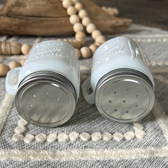 MASON JAR salt & pepper shakers - NEW in box - Picture 5 of 6
